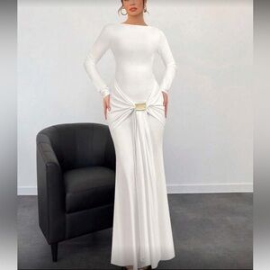 Elegant White Long Sleeve Dress